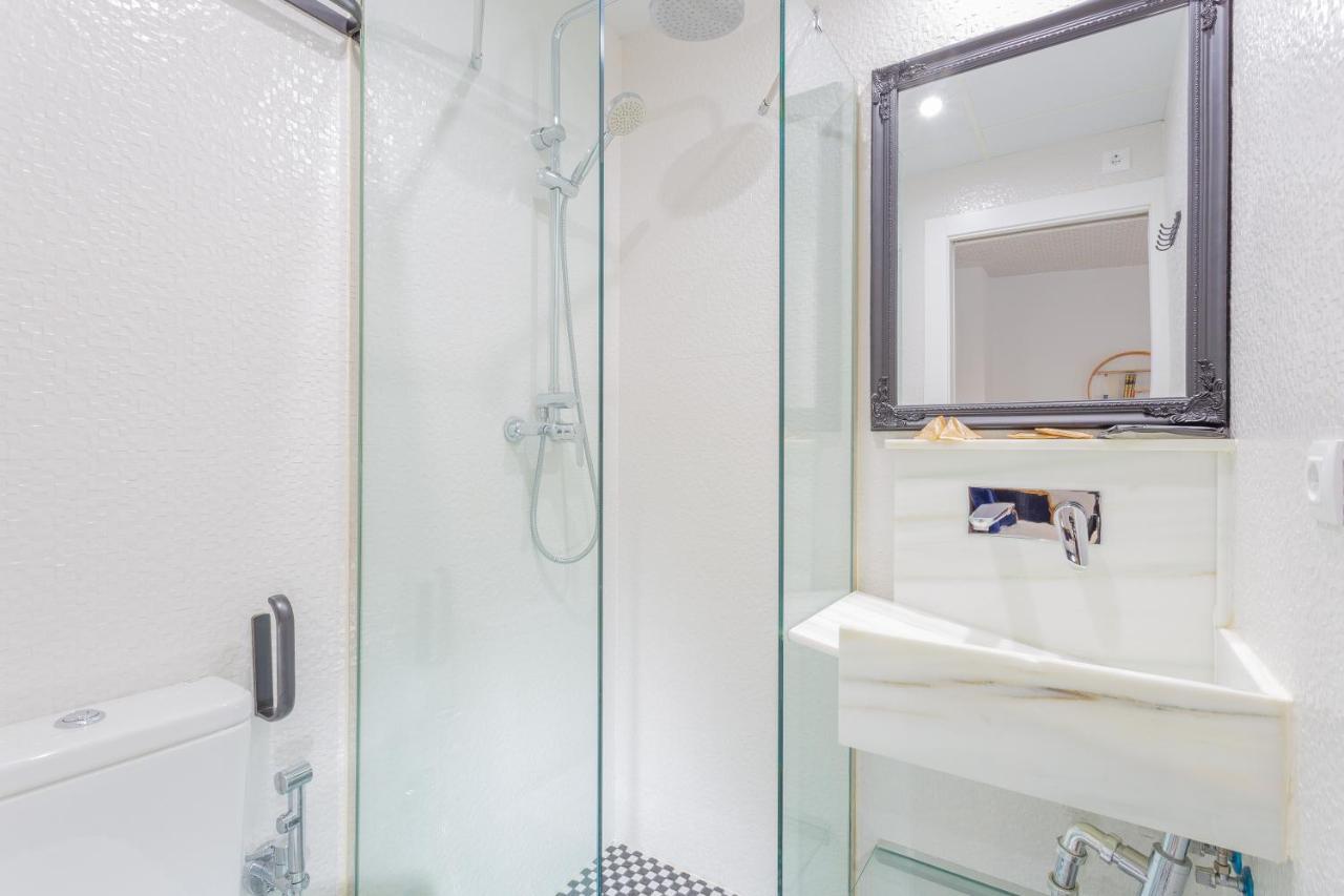 Apartamento Estudio Real Suites Гранада Екстериор снимка